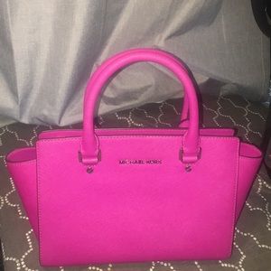 Beautiful lightly used pink MK satchel
